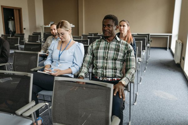 Boostez la Satisfaction Client dans les Services Financiers : Stratégies Essentielles à Ne Pas Manquer